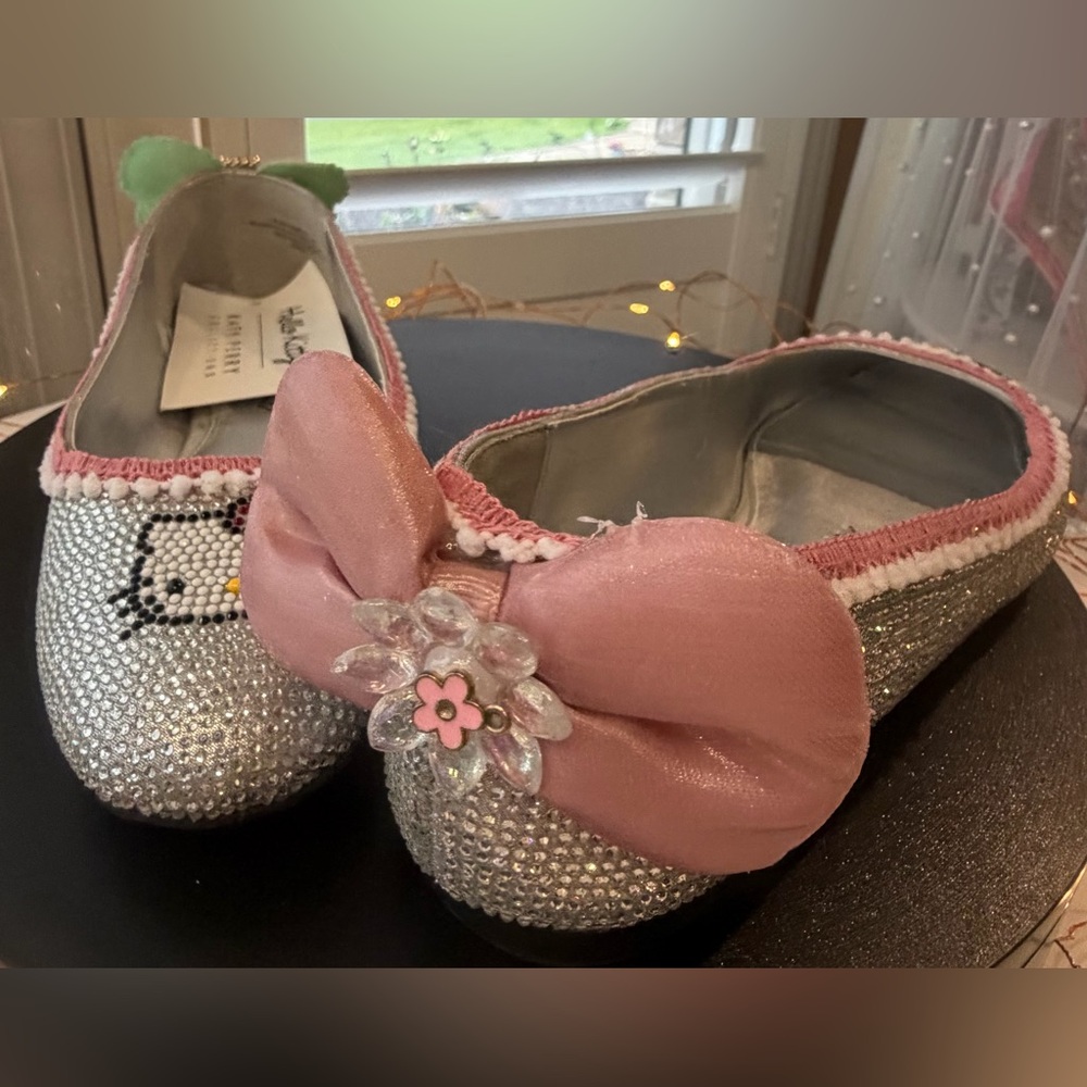 Hand Embellished Statement Crystal Ballet Flat in Hello Kitty Theme, size 8.5 - Picture 4 of 16